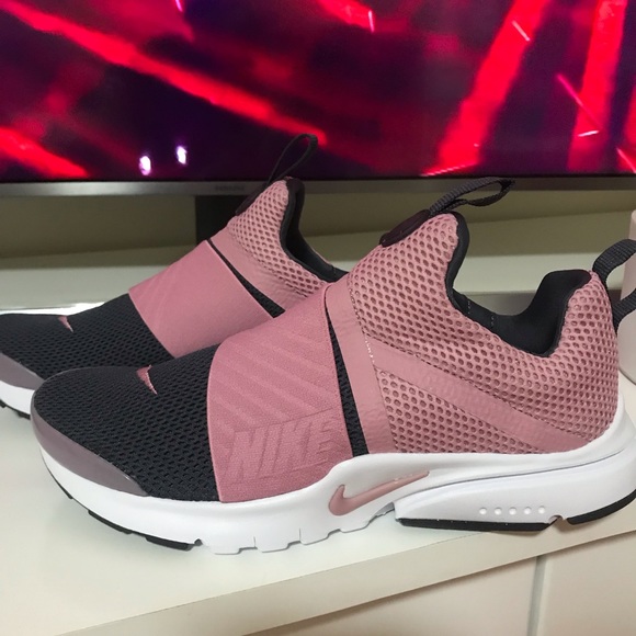 Nike Comfort - Picture 3 of 4